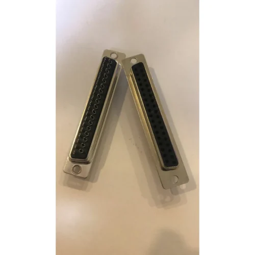 1033 37 Pin Lehim Tipi 37 F Dişi D-SUB Konnektör